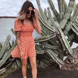 Floral mini